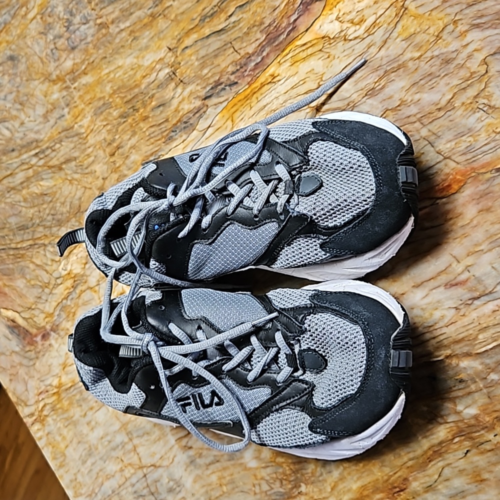 FILA MENS ATHLETIC SHOES-10
